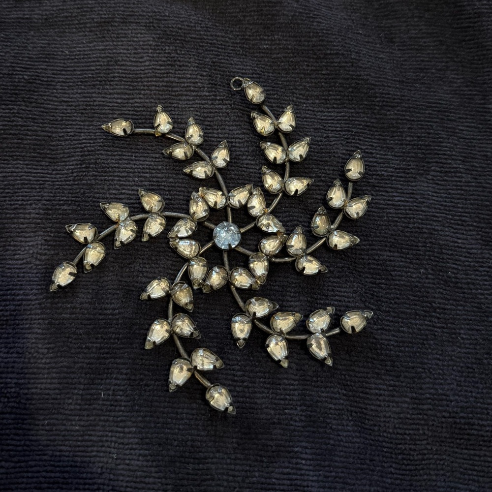 Vintage Pendant with Prong Set Rhinestones